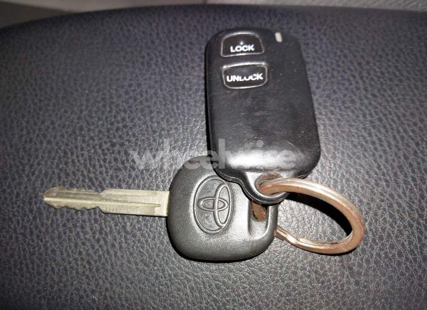 Photo 11 of 2015 Toyota Corolla L (VIN 2T1BURHE2FC321053)