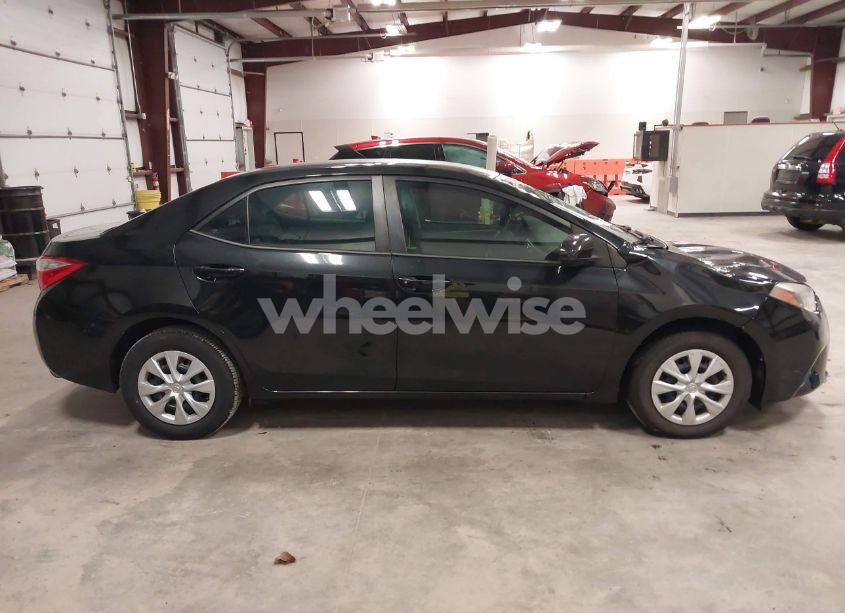 Photo 13 of 2015 Toyota Corolla L (VIN 2T1BURHE2FC321053)