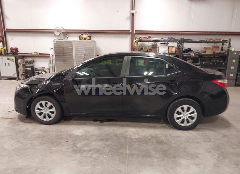 Photo 14 of 2015 Toyota Corolla L (VIN 2T1BURHE2FC321053)
