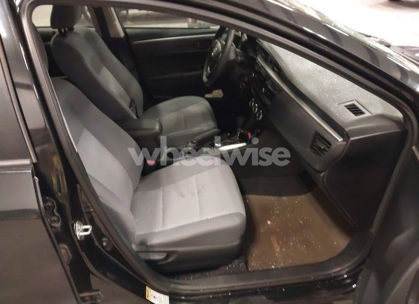 Photo 5 of 2015 Toyota Corolla L (VIN 2T1BURHE2FC321053)