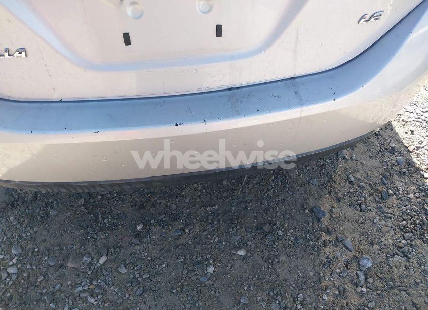 Photo 20 of 2015 Toyota Corolla LE (VIN 2T1BURHE2FC322364)