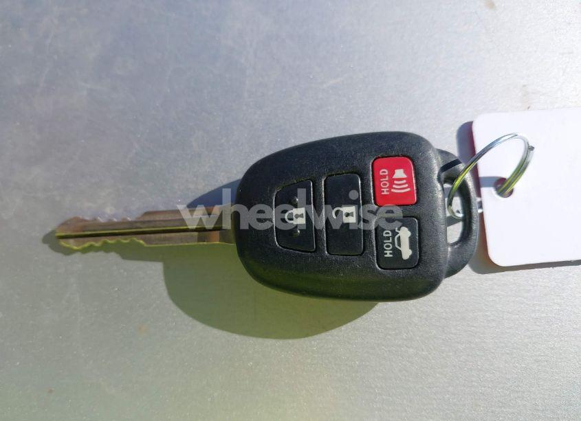 Photo 11 of 2015 Toyota Corolla LE (VIN 2T1BURHE2FC332845)