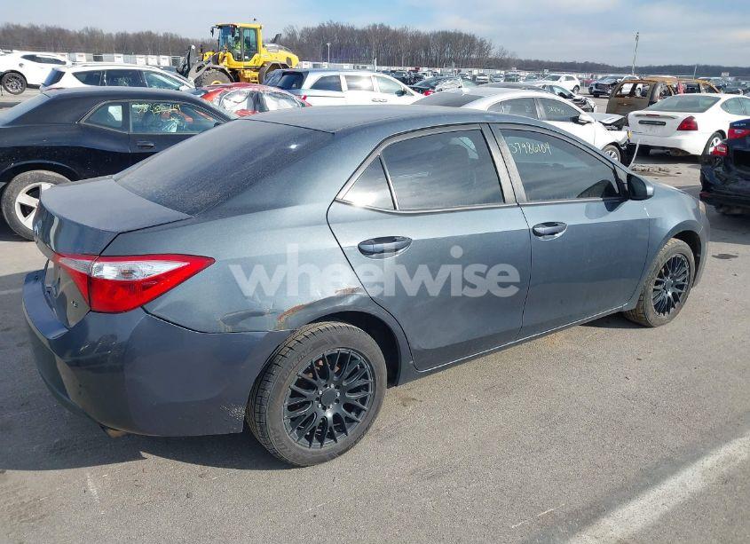 Photo 4 of 2015 Toyota Corolla LE (VIN 2T1BURHE2FC332845)