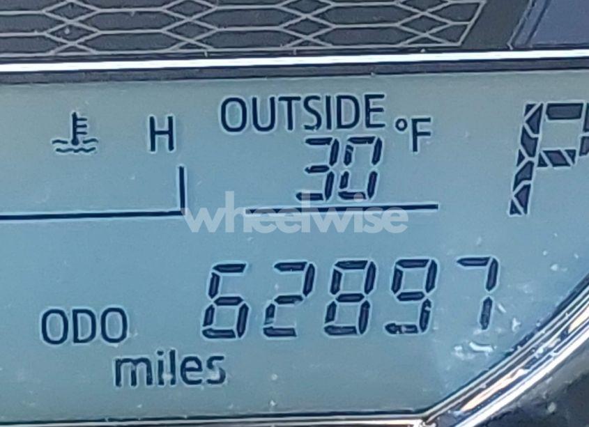 Photo 16 of 2015 Toyota Corolla LE (VIN 2T1BURHE2FC343537)