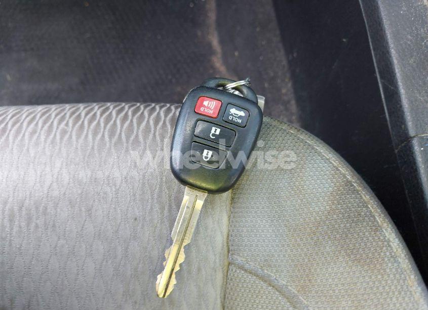 Photo 11 of 2015 Toyota Corolla LE (VIN 2T1BURHE2FC349368)