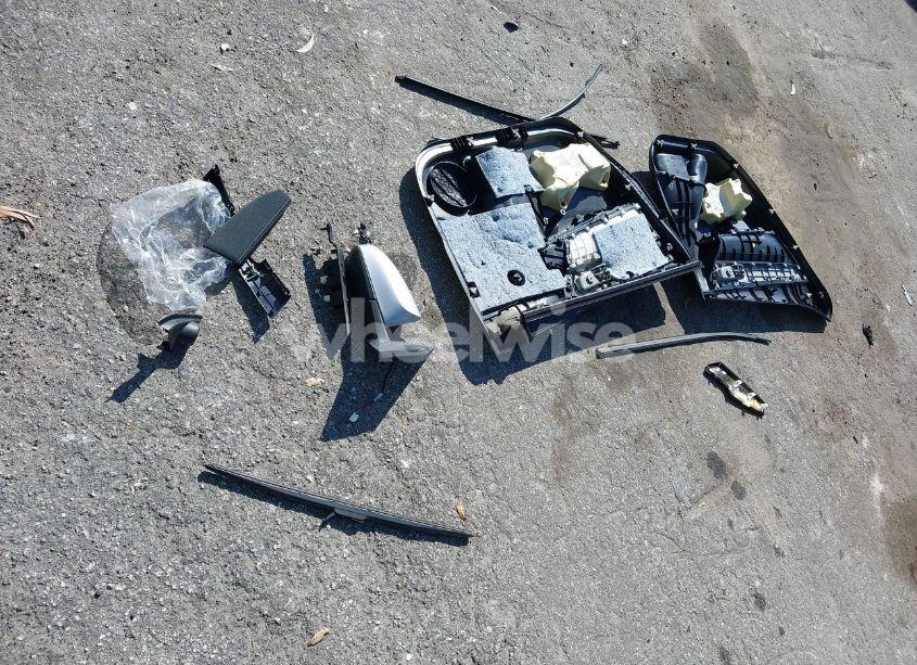 Photo 12 of 2015 Toyota Corolla LE (VIN 2T1BURHE2FC349368)