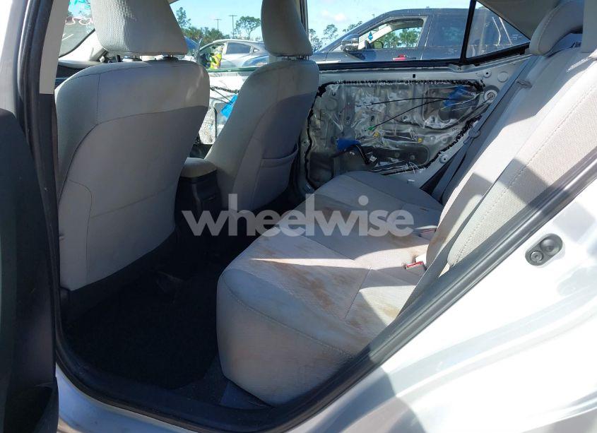 Photo 8 of 2015 Toyota Corolla LE (VIN 2T1BURHE2FC349368)