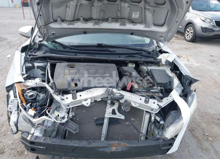 Photo 10 of 2015 Toyota Corolla L (VIN 2T1BURHE2FC358684)