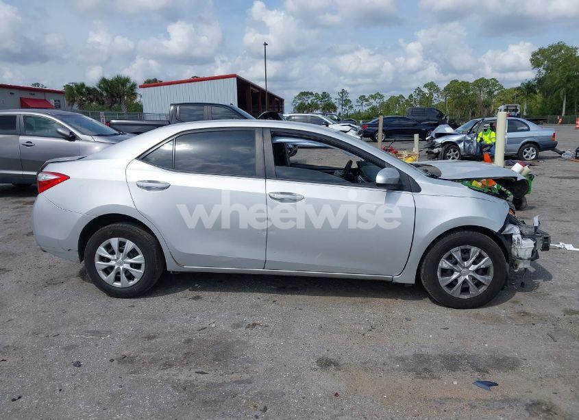 Photo 14 of 2015 Toyota Corolla L (VIN 2T1BURHE2FC358684)