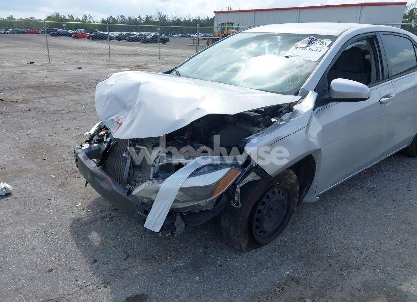 Photo 6 of 2015 Toyota Corolla L (VIN 2T1BURHE2FC358684)