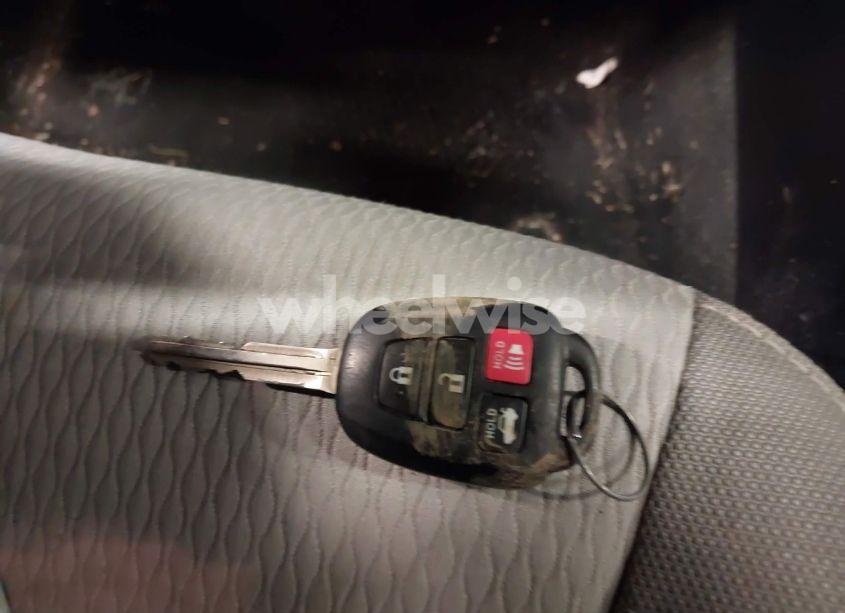 Photo 11 of 2015 Toyota Corolla LE (VIN 2T1BURHE2FC370348)