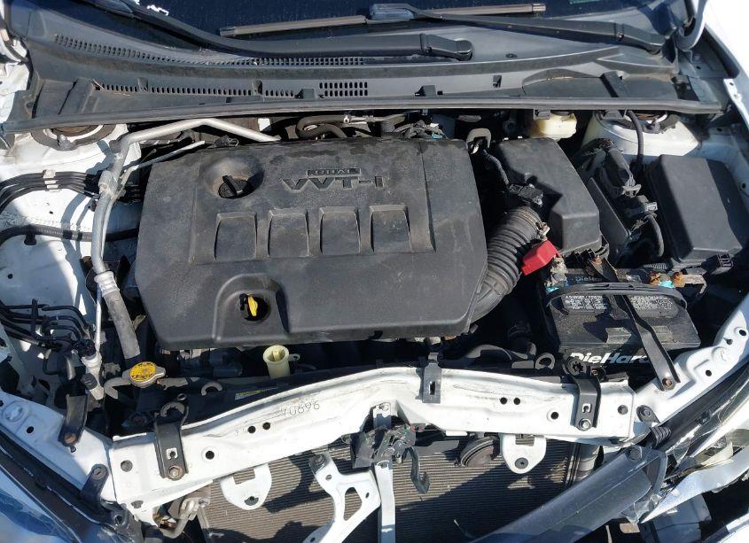 Photo 10 of 2015 Toyota Corolla LE (VIN 2T1BURHE2FC390048)