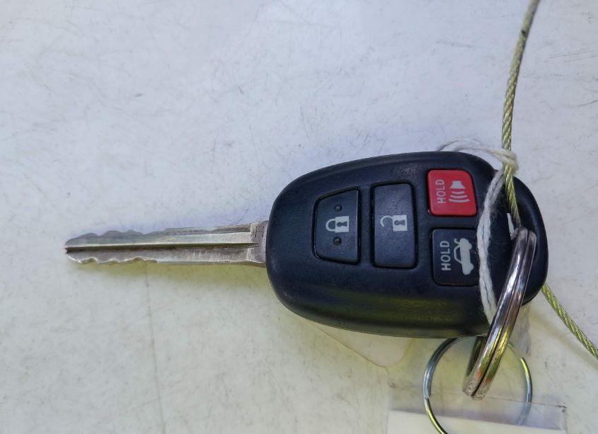 Photo 11 of 2015 Toyota Corolla LE (VIN 2T1BURHE2FC390048)