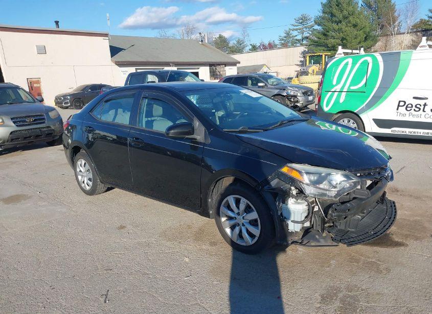 2015 Toyota Corolla LE (VIN 2T1BURHE2FC401999) main photo