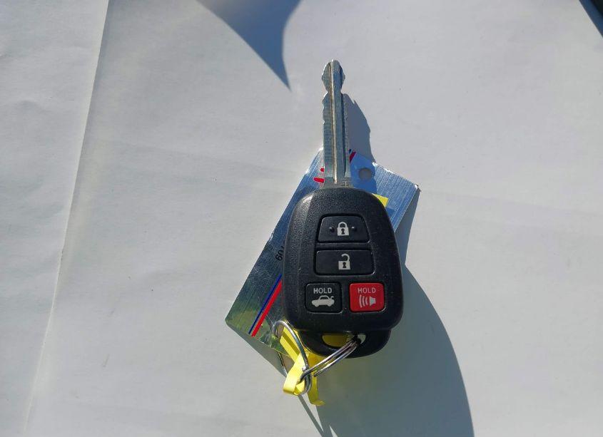 Photo 11 of 2015 Toyota Corolla LE (VIN 2T1BURHE2FC401999)