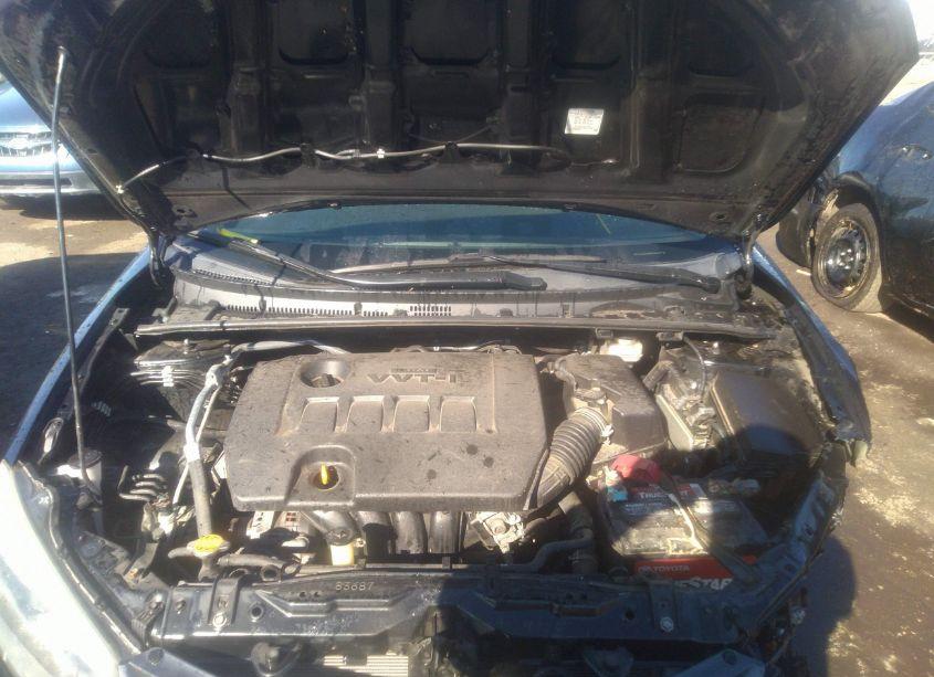 Photo 10 of 2015 Toyota Corolla LE (VIN 2T1BURHE2FC403039)