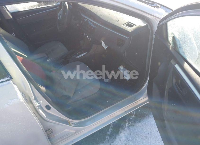 Photo 5 of 2015 Toyota Corolla L (VIN 2T1BURHE2FC418947)