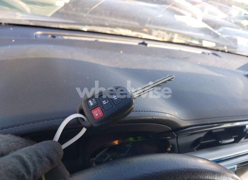 Photo 11 of 2015 Toyota Corolla S (VIN 2T1BURHE2FC420262)