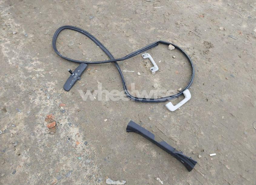 Photo 12 of 2015 Toyota Corolla S (VIN 2T1BURHE2FC420262)