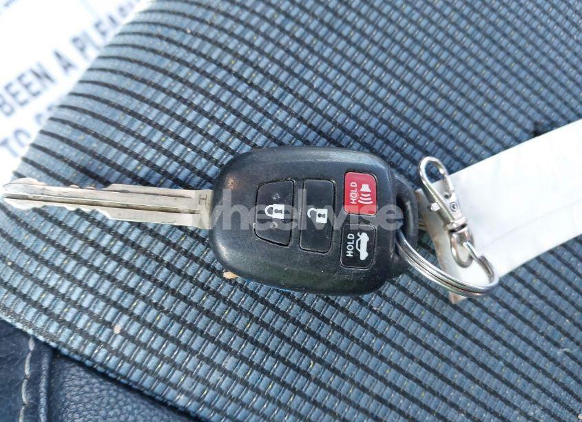 Photo 11 of 2015 Toyota Corolla S PLUS (VIN 2T1BURHE2FC421797)