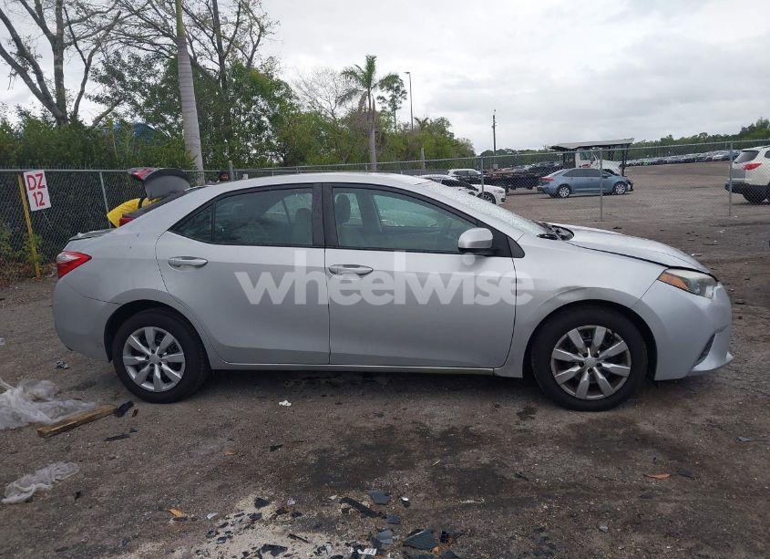 Photo 13 of 2015 Toyota Corolla LE (VIN 2T1BURHE2FC463564)