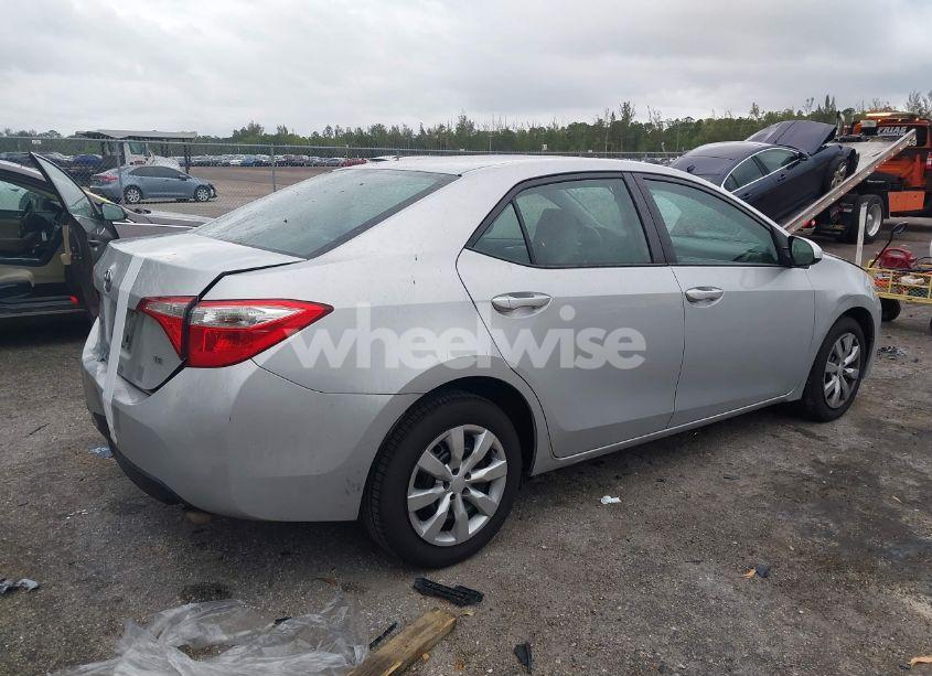 Photo 4 of 2015 Toyota Corolla LE (VIN 2T1BURHE2FC463564)