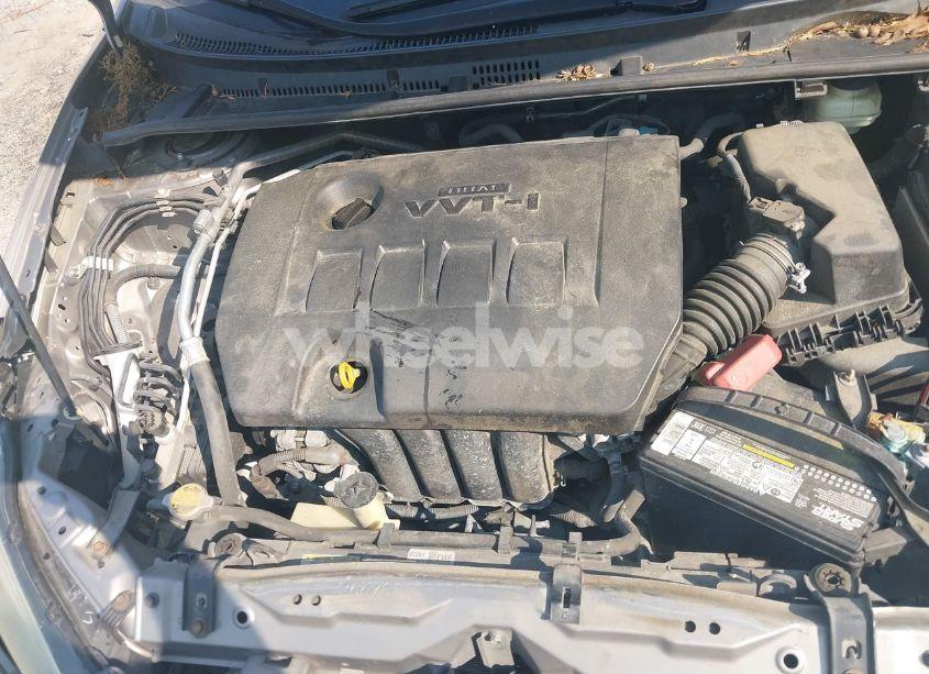 Photo 10 of 2015 Toyota Corolla LE (VIN 2T1BURHE2FC466027)