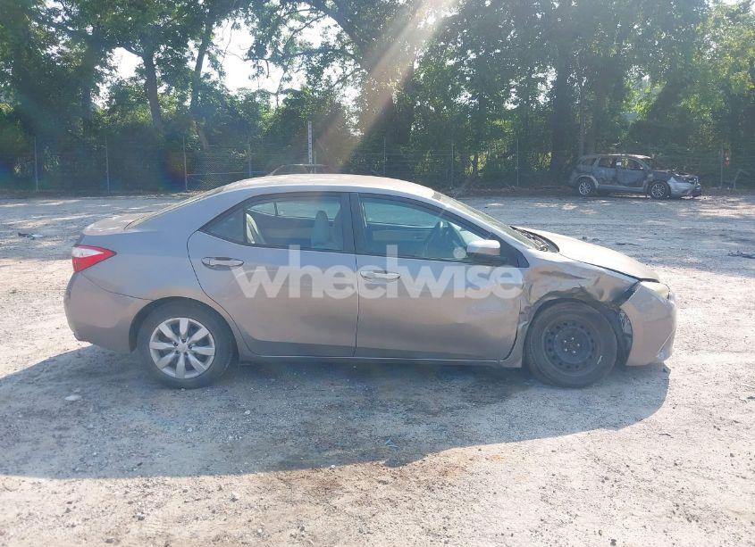 Photo 13 of 2015 Toyota Corolla LE (VIN 2T1BURHE2FC466027)