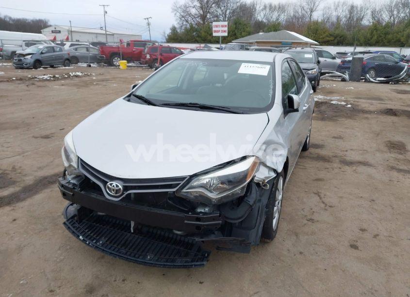 Photo 2 of 2015 Toyota Corolla LE (VIN 2T1BURHE2FC475200)