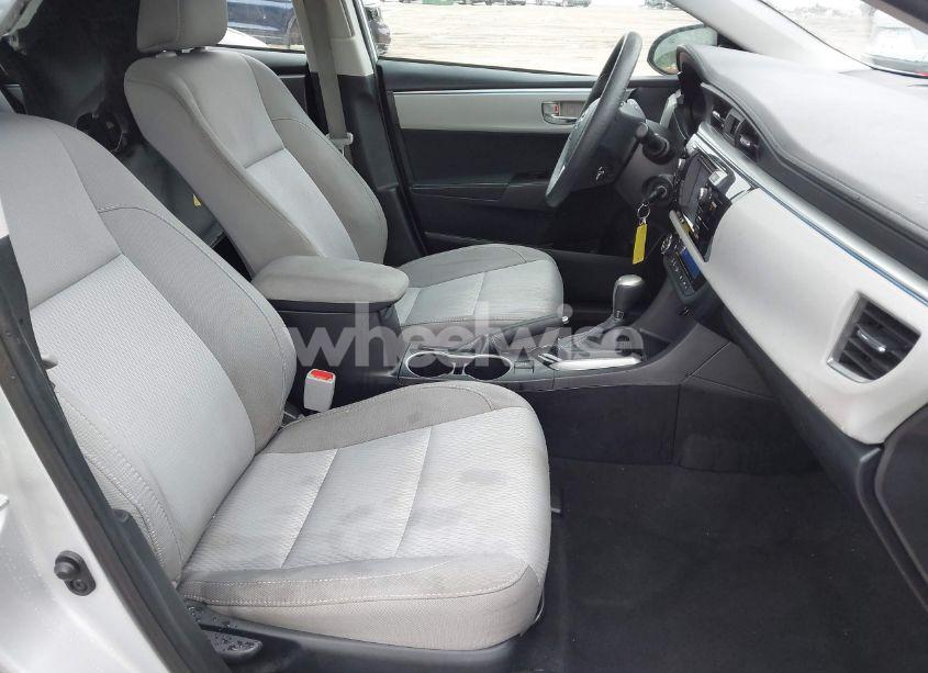 Photo 5 of 2015 Toyota Corolla LE (VIN 2T1BURHE2FC475200)
