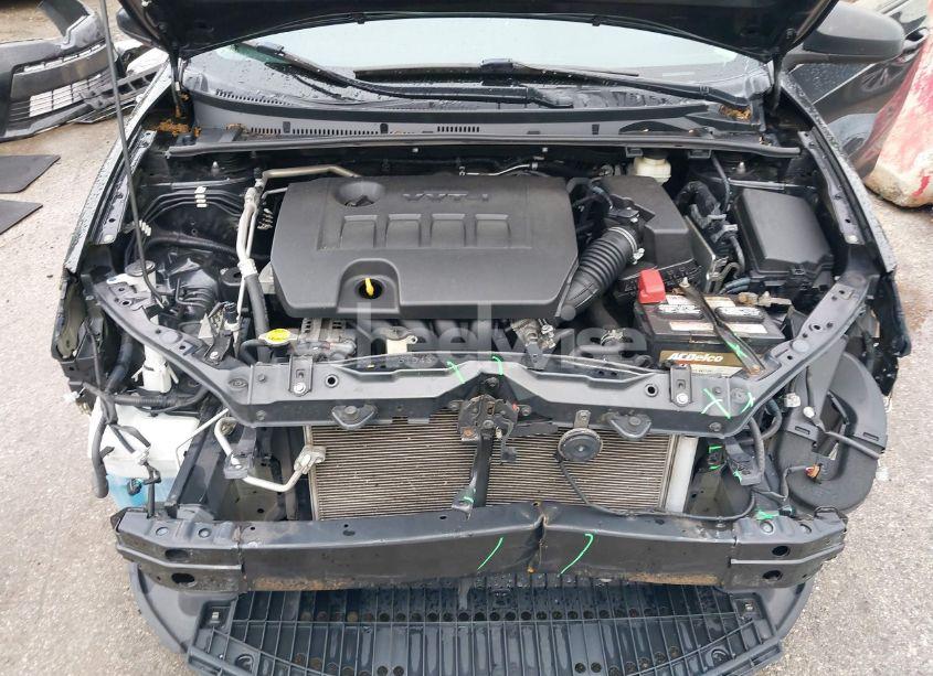 Photo 10 of 2015 Toyota Corolla LE (VIN 2T1BURHE2FC480896)