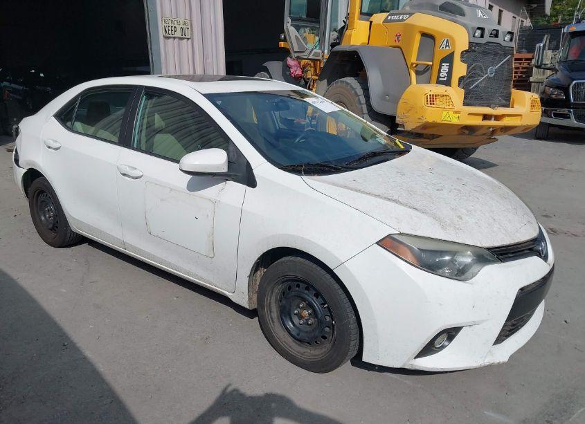 2016 Toyota Corolla LE PLUS (VIN 2T1BURHE2GC520590) main photo