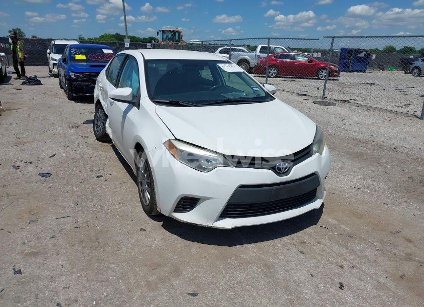 2016 Toyota Corolla LE (VIN 2T1BURHE2GC548597) main photo
