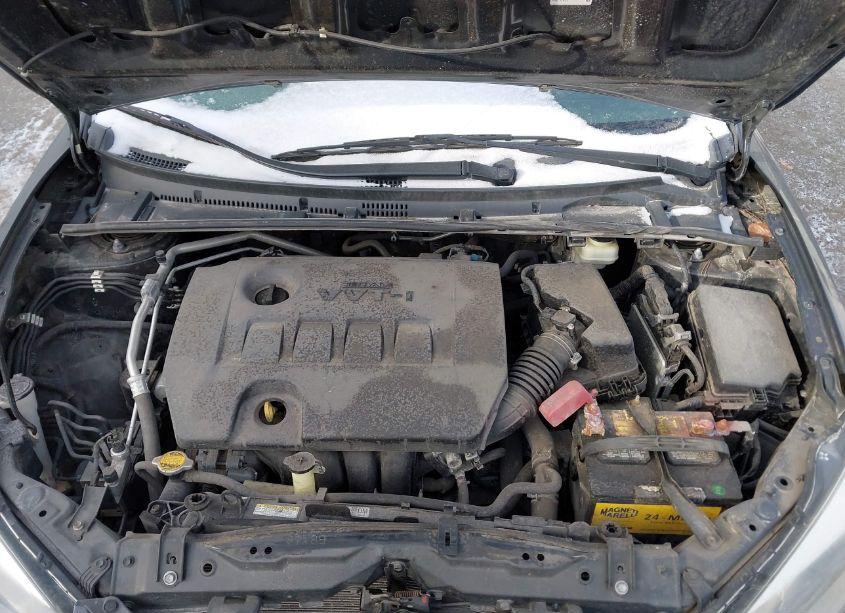 Photo 10 of 2016 Toyota Corolla LE (VIN 2T1BURHE2GC561141)