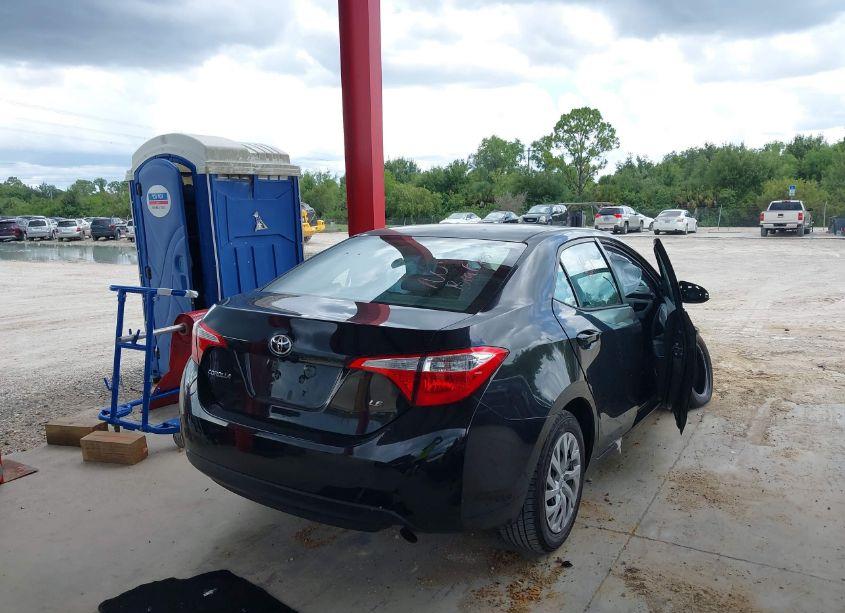 Photo 4 of 2016 Toyota Corolla LE (VIN 2T1BURHE2GC566856)