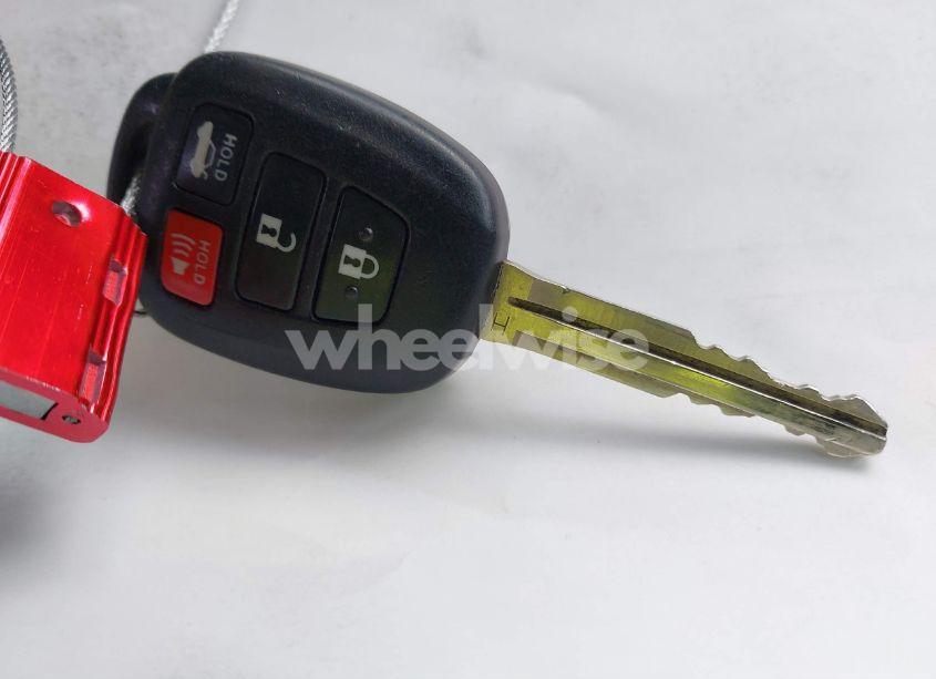 Photo 11 of 2016 Toyota Corolla LE (VIN 2T1BURHE2GC567490)