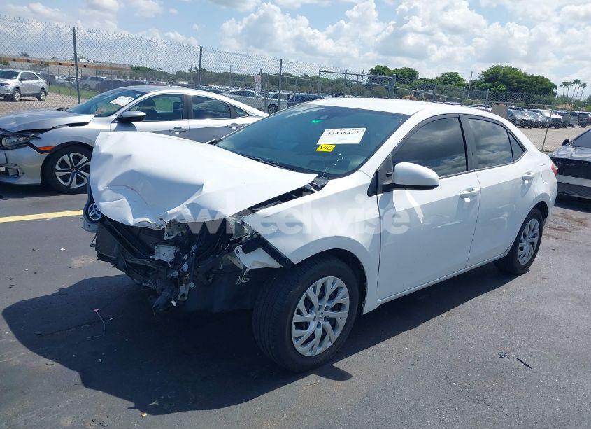 Photo 2 of 2016 Toyota Corolla LE (VIN 2T1BURHE2GC575265)