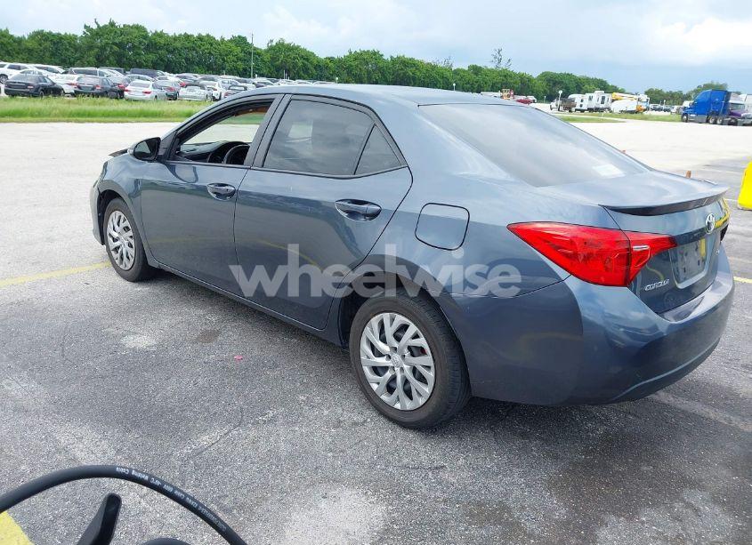 Photo 3 of 2016 Toyota Corolla LE (VIN 2T1BURHE2GC593779)