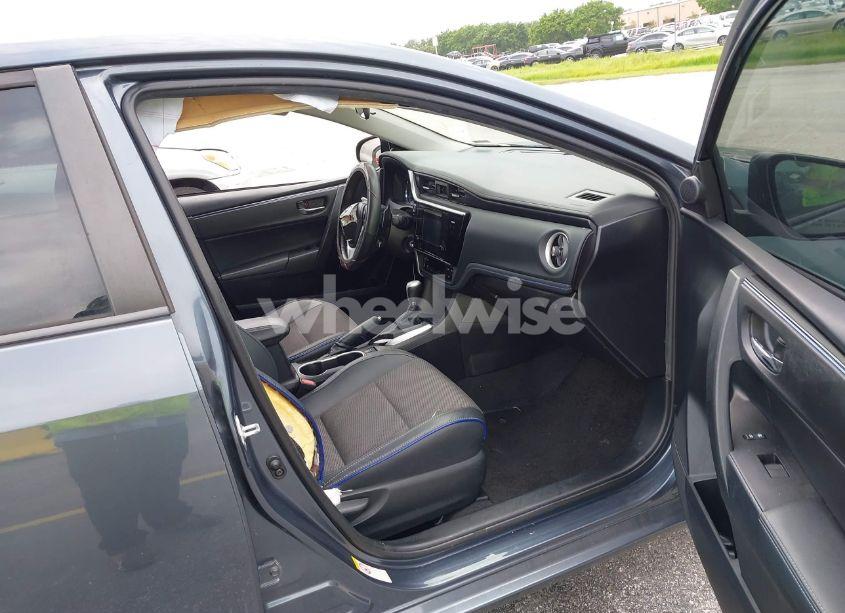 Photo 5 of 2016 Toyota Corolla LE (VIN 2T1BURHE2GC593779)