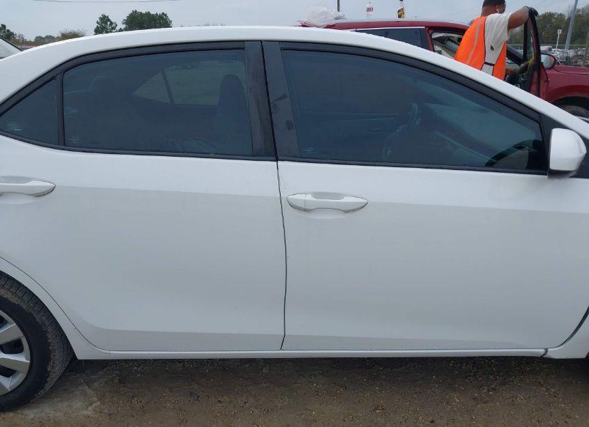 Photo 14 of 2016 Toyota Corolla LE (VIN 2T1BURHE2GC627185)
