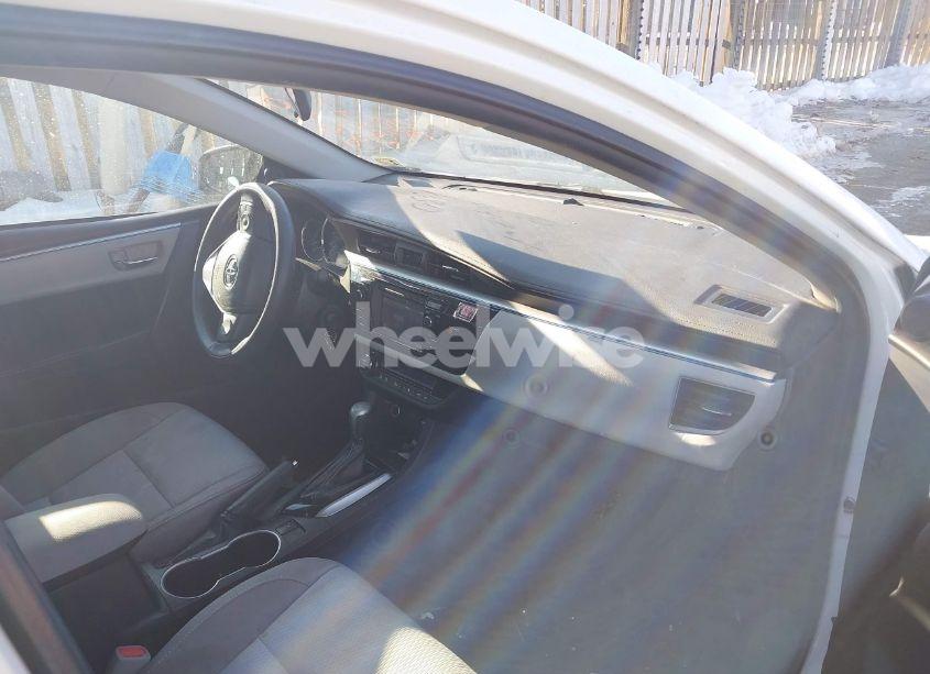 Photo 5 of 2016 Toyota Corolla LE (VIN 2T1BURHE2GC628630)