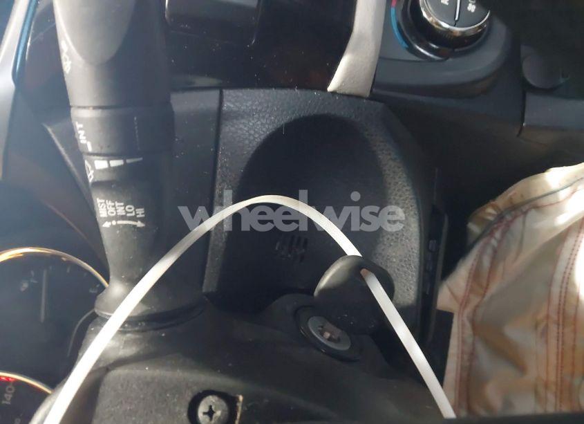 Photo 11 of 2016 Toyota Corolla LE (VIN 2T1BURHE2GC658971)