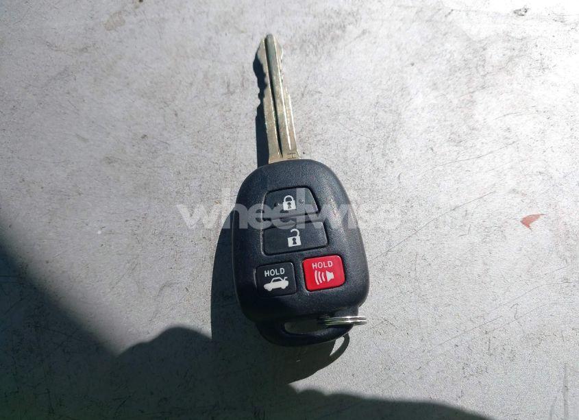 Photo 11 of 2016 Toyota Corolla LE (VIN 2T1BURHE2GC675009)