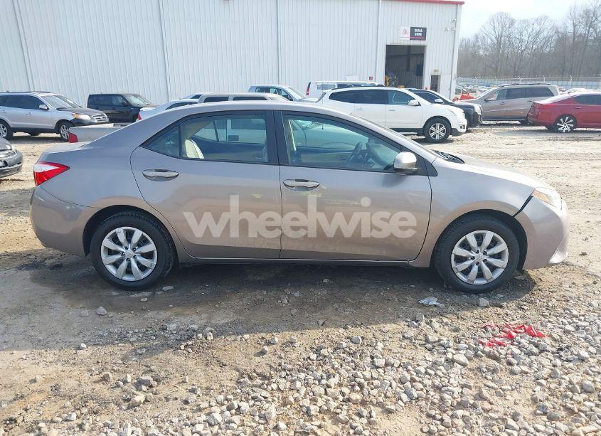 Photo 13 of 2016 Toyota Corolla LE (VIN 2T1BURHE2GC694420)