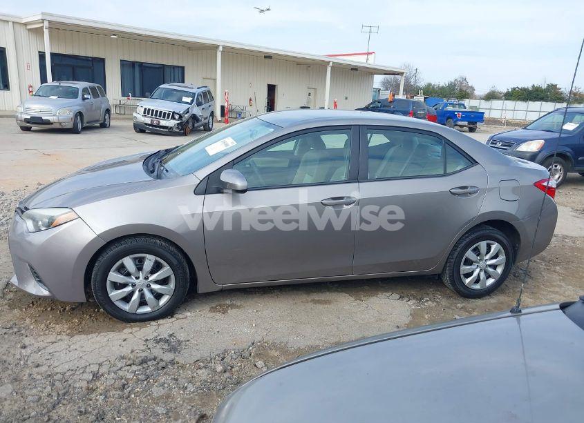 Photo 14 of 2016 Toyota Corolla LE (VIN 2T1BURHE2GC694420)