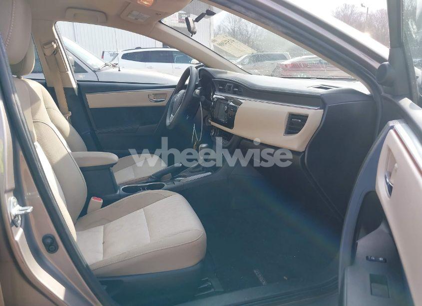 Photo 5 of 2016 Toyota Corolla LE (VIN 2T1BURHE2GC694420)