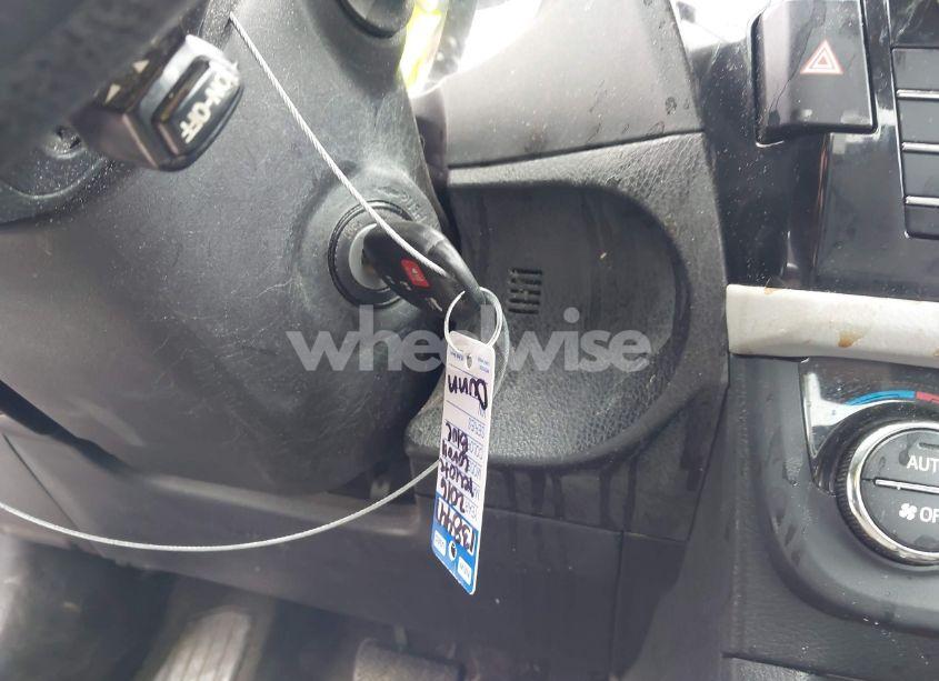 Photo 11 of 2016 Toyota Corolla LE (VIN 2T1BURHE2GC698001)