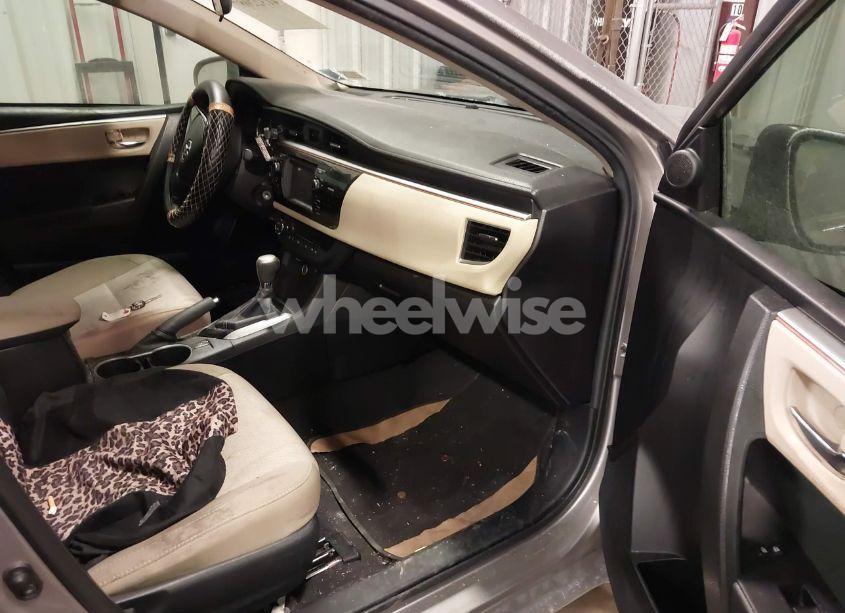 Photo 5 of 2016 Toyota Corolla LE (VIN 2T1BURHE2GC699262)