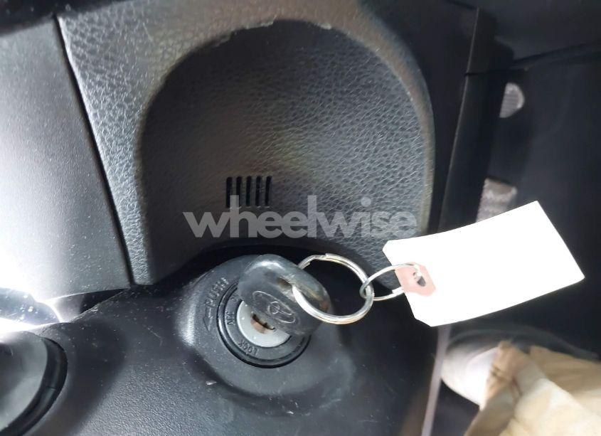 Photo 11 of 2016 Toyota Corolla L (VIN 2T1BURHE2GC701012)