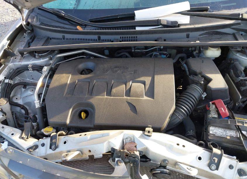 Photo 10 of 2016 Toyota Corolla LE (VIN 2T1BURHE2GC702726)